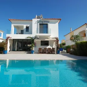 Villa Valhalla - Free Heated Swimming Pool - By Bedzy Lux, Vilamoura